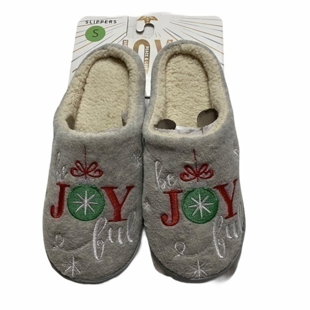 Joy Slippers Size Small 5-6 NWT